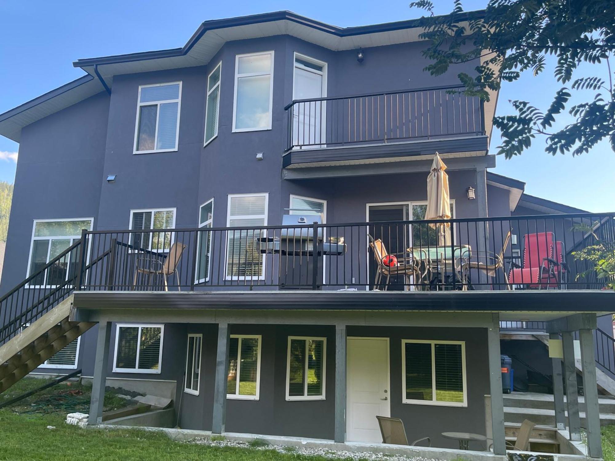 2 Bedroom Suite With Full Kitchen Revelstoke Exterior foto